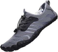 Calzado acuático ideal para principiantes en deportes acuáticos